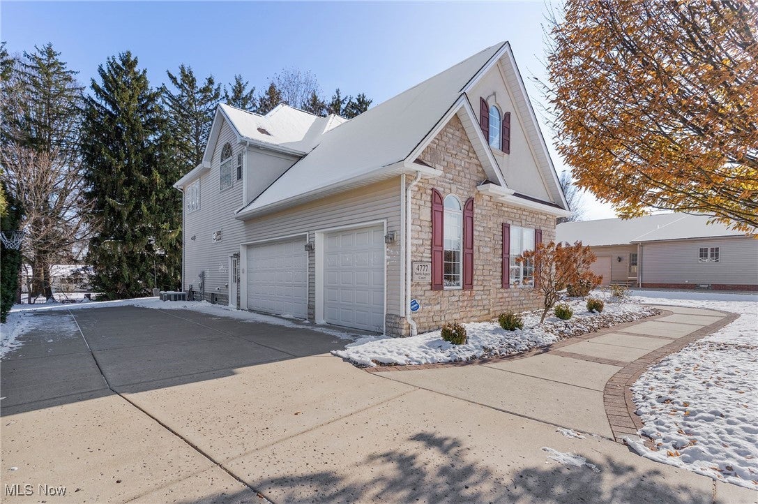 Canfield, Ohio, 44406, United States, 5 Bedrooms Bedrooms, ,5 BathroomsBathrooms,Residential,For Sale,2005760