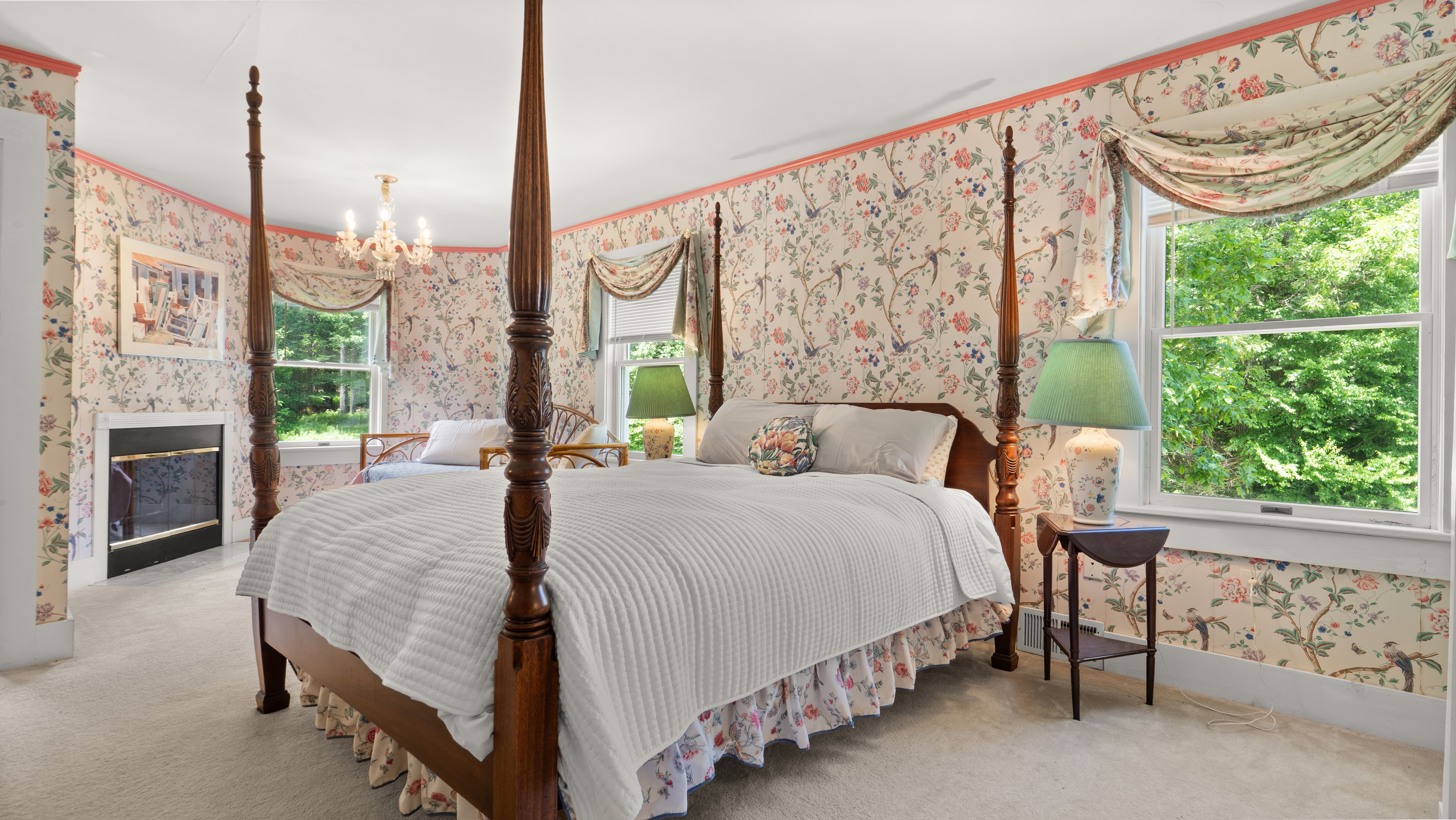  Historic 5 Bed Farmhouse on 60 Acres of Endless Possibility - 物件實景