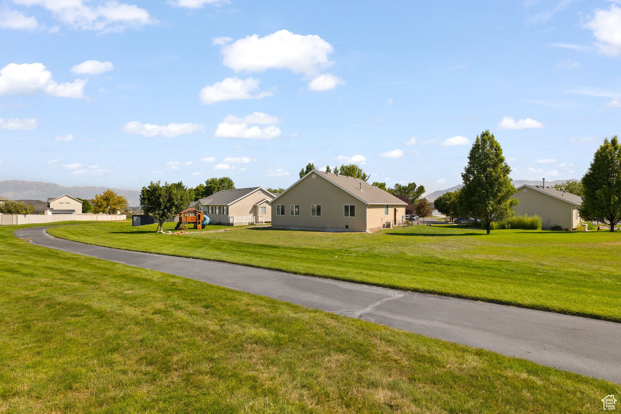 Saratoga Springs, Utah, 84045, United States, 3 Bedrooms Bedrooms, ,2 BathroomsBathrooms,Residential,For Sale,1911189