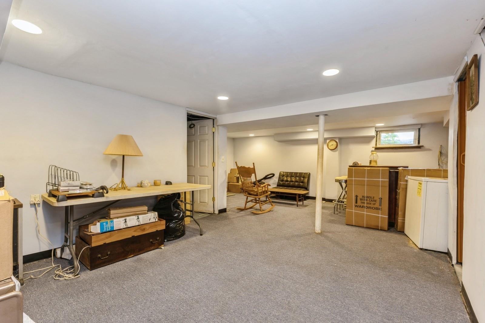 Beechhurst, New York, 11357, United States, 3 Bedrooms Bedrooms, ,2 BathroomsBathrooms,Residential,For Sale,1846806