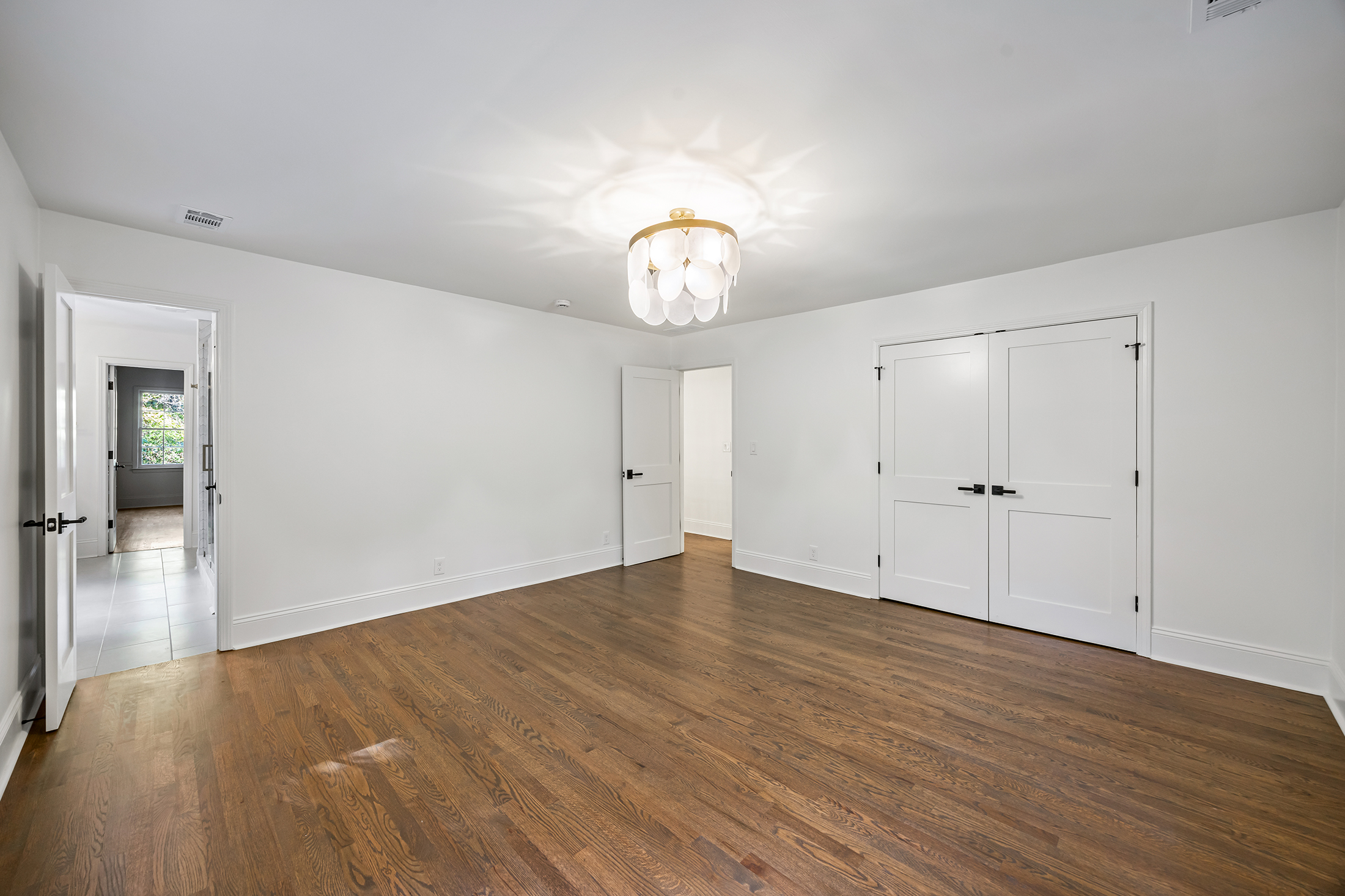  Timeless Architecture, Refined Interiors, and Modern Comfort in Sandy Springs - 物件實景
