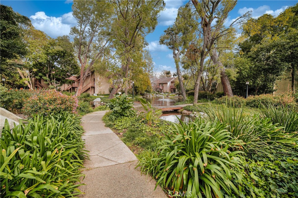 Canoga Park, California, 91303, United States, 2 Bedrooms Bedrooms, ,1 BathroomBathrooms,Residential,For Sale,1934510