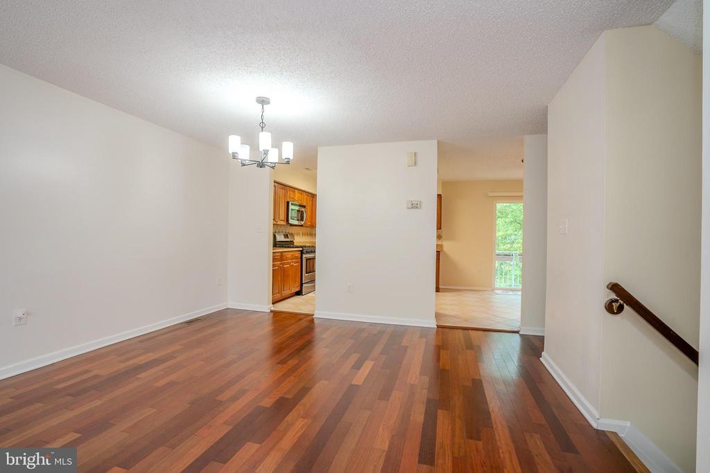 Princeton, New Jersey, 08540, United States, 4 Bedrooms Bedrooms, ,4 BathroomsBathrooms,Residential,For Sale,1938433