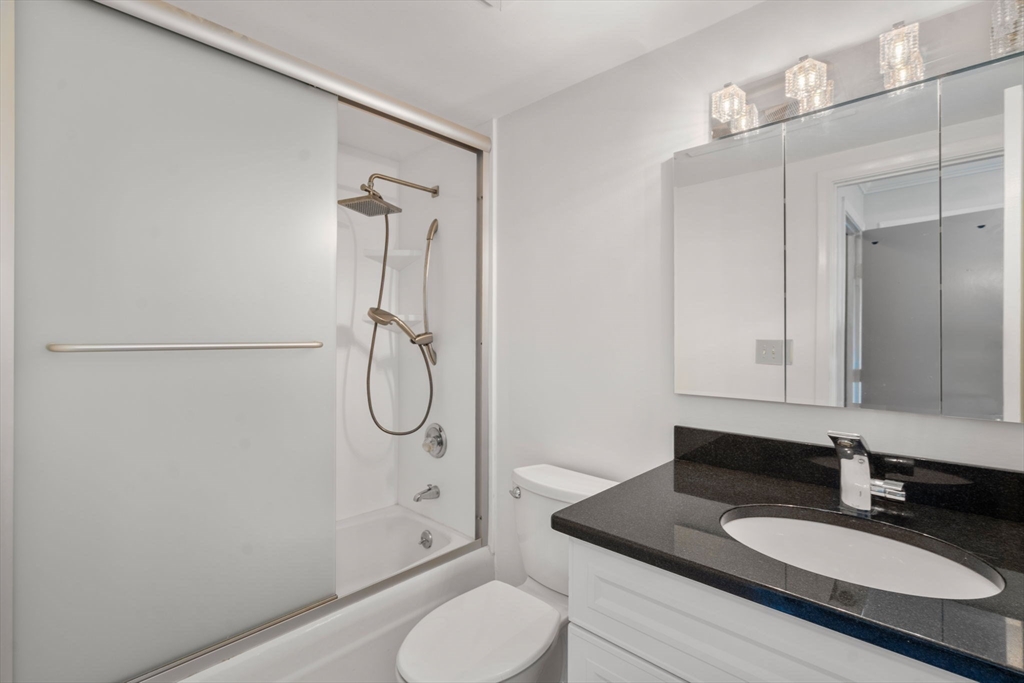 Newton, Massachusetts, 02467, United States, 1 Bedroom Bedrooms, ,2 BathroomsBathrooms,Residential,For Sale,1954764