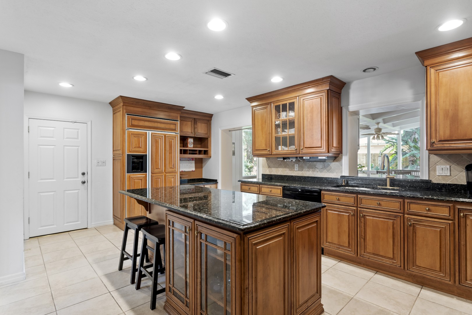 Tampa, Florida, 33629, United States, 4 Bedrooms Bedrooms, ,3 BathroomsBathrooms,Residential,For Sale,1987038