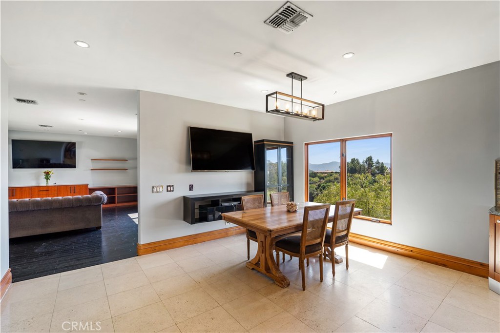 Calabasas, California, 91302, United States, 4 Bedrooms Bedrooms, ,4 BathroomsBathrooms,Residential,For Sale,1856479