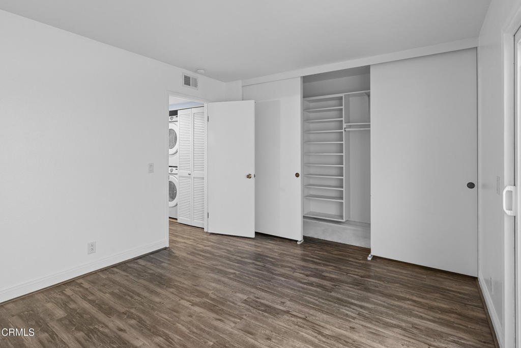 Ventura, California, 93004, United States, 2 Bedrooms Bedrooms, ,2 BathroomsBathrooms,Residential,For Sale,1934280