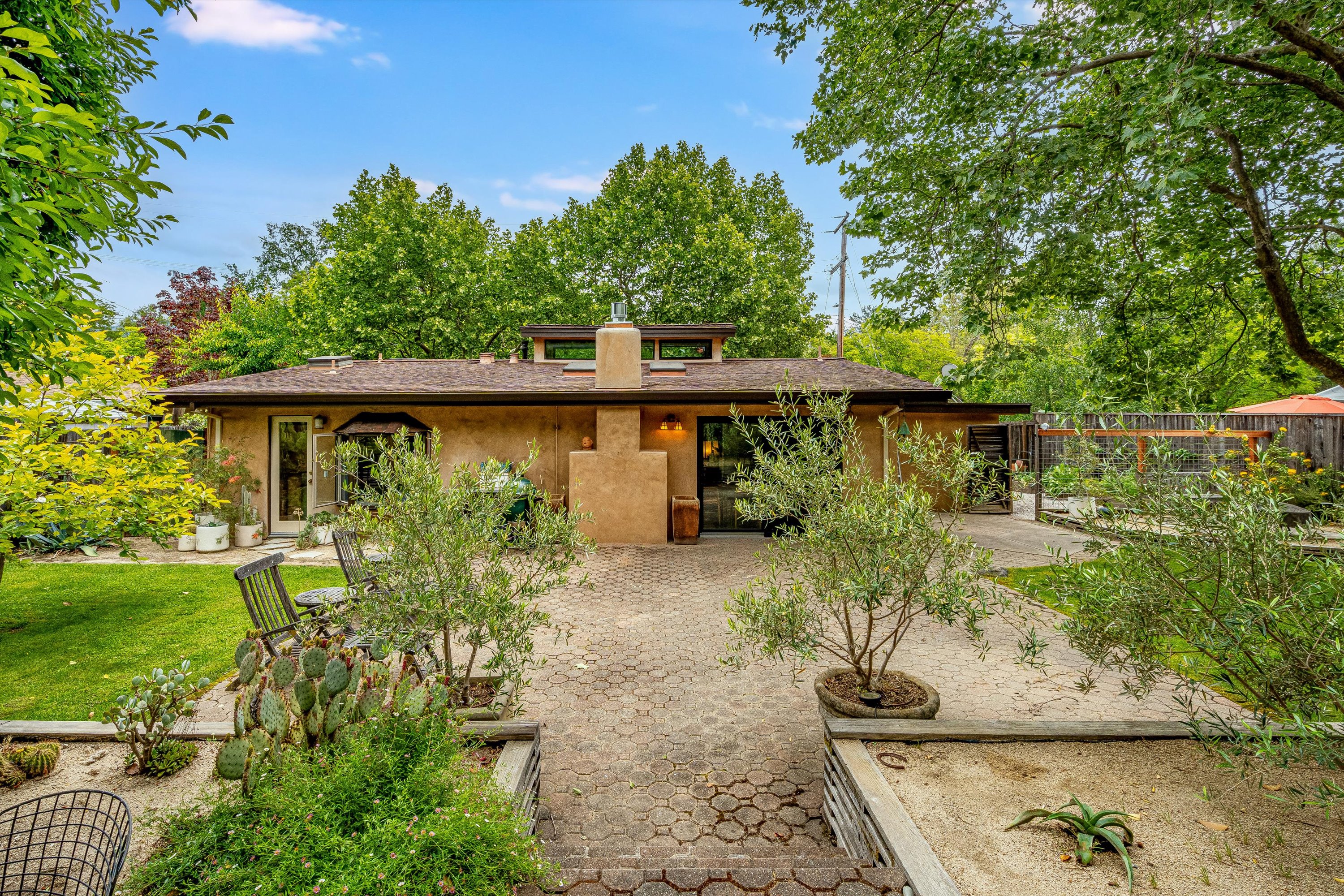  15551 Brookview Drive - 物件實景