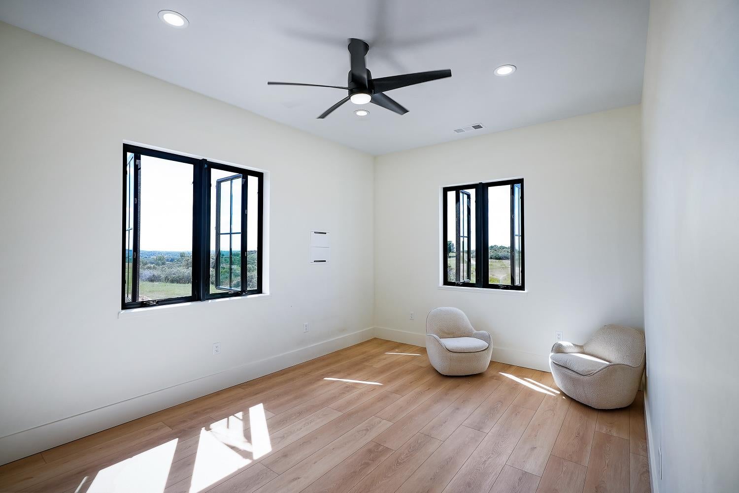 Burson, California, 95225, United States, 4 Bedrooms Bedrooms, ,4 BathroomsBathrooms,Residential,For Sale,2040271