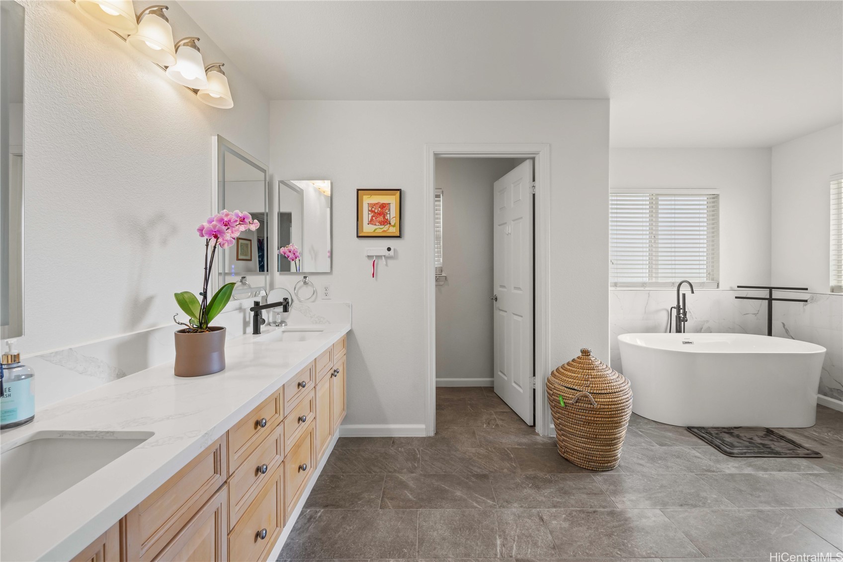 Kapolei, Hawaii, 96707, United States, 4 Bedrooms Bedrooms, ,3 BathroomsBathrooms,Residential,For Sale,1989417