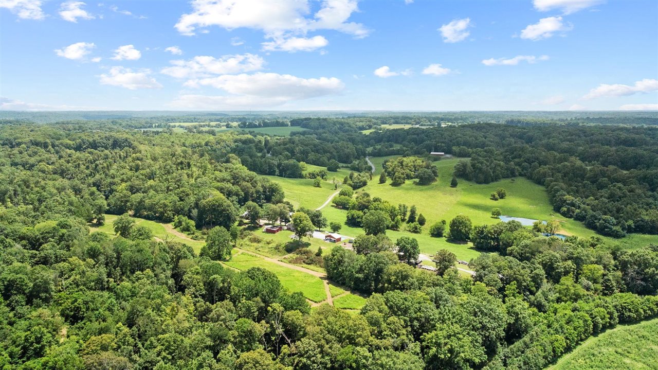 Franklin, Kentucky, 42134, United States, 5 Bedrooms Bedrooms, ,3 BathroomsBathrooms,Residential,For Sale,1903592