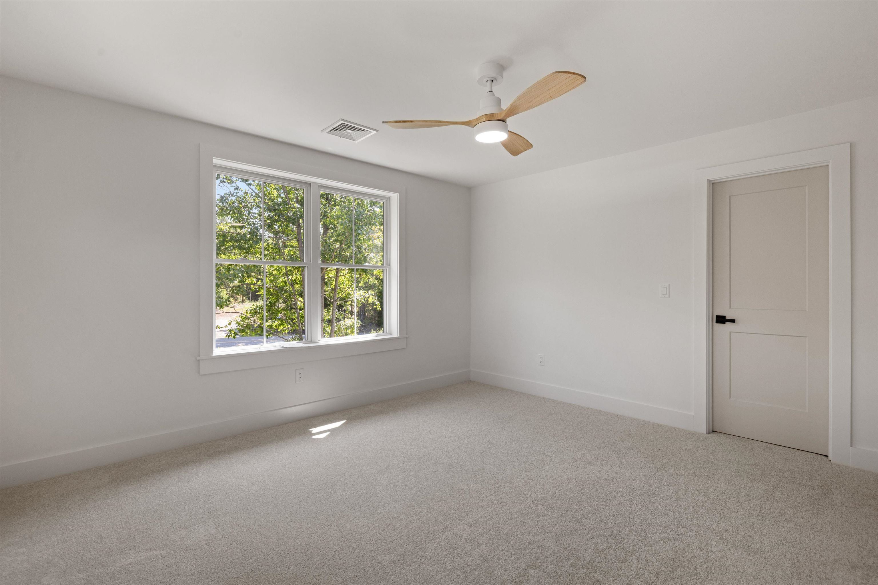 Sunapee, New Hampshire, 03782, United States, 4 Bedrooms Bedrooms, ,3 BathroomsBathrooms,Residential,For Sale,1918576