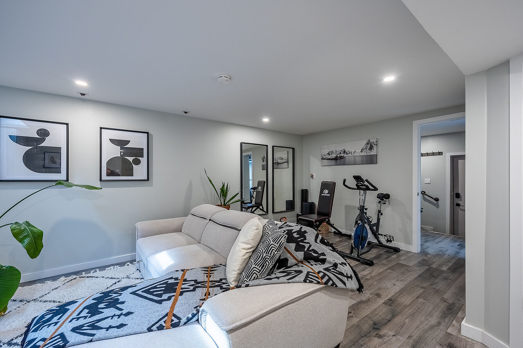  5475 Lakeshore Rd 113 - 物件實景