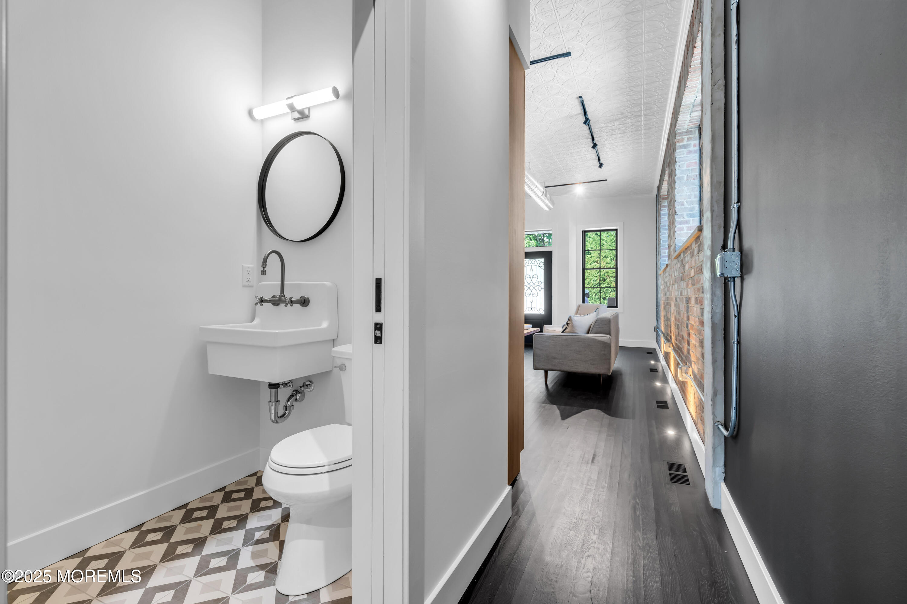 Fair Haven, New Jersey, 07704, United States, 1 Bedroom Bedrooms, ,2 BathroomsBathrooms,Residential,For Sale,1901766