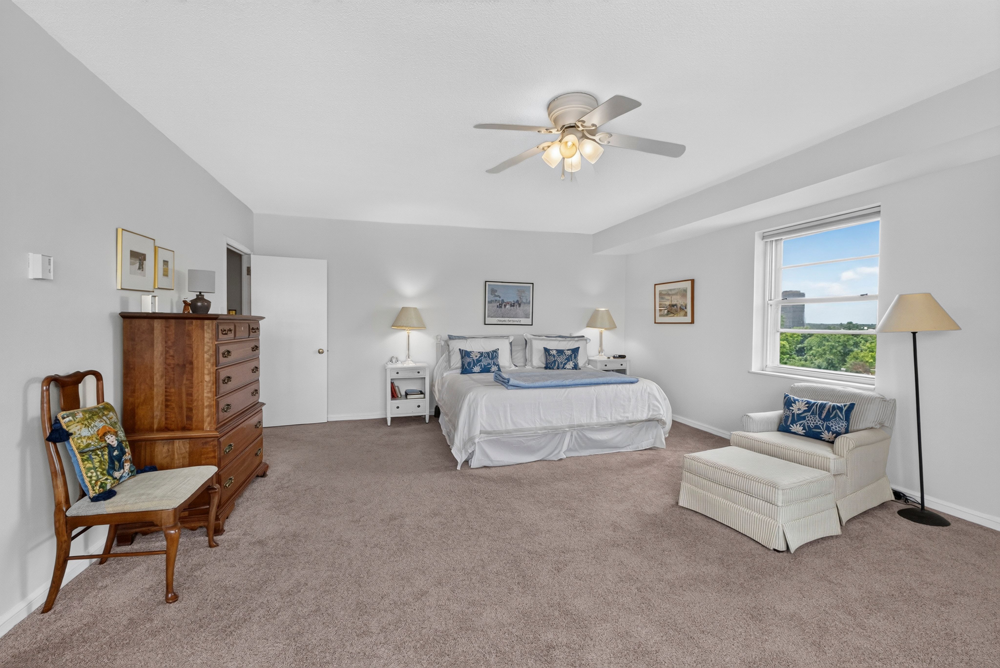  Luxurious High-Rise Living at Whitehall Condominiums in Clayton - 物件實景
