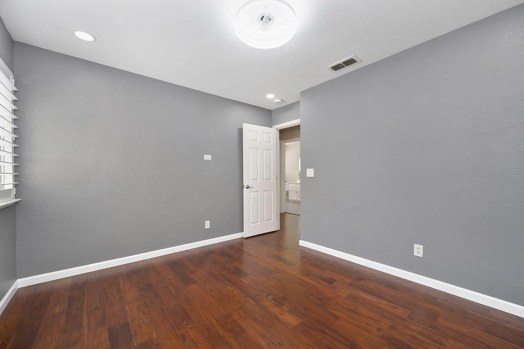 Roseville, California, 95747, United States, 6 Bedrooms Bedrooms, ,4 BathroomsBathrooms,Residential,For Sale,1940337