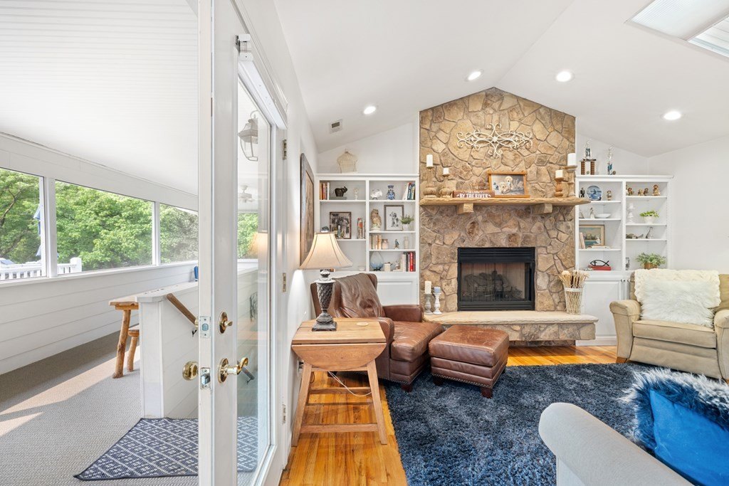 Murphy, North Carolina, 28906, United States, 2 Bedrooms Bedrooms, ,2 BathroomsBathrooms,Residential,For Sale,1923823