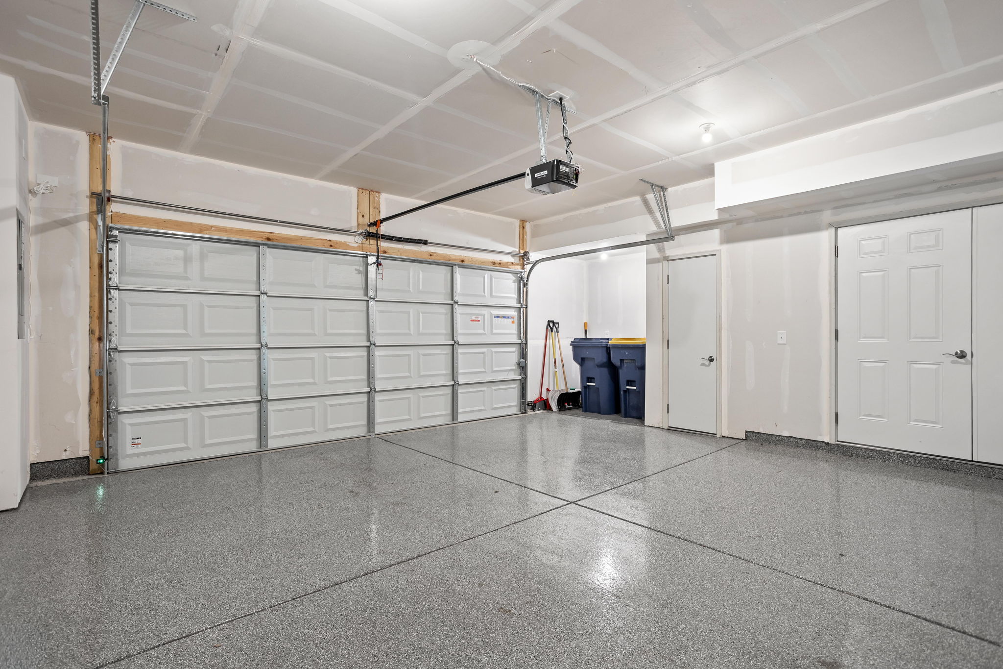  Standout Townhouse with Pond View in Zionsville - 物件實景