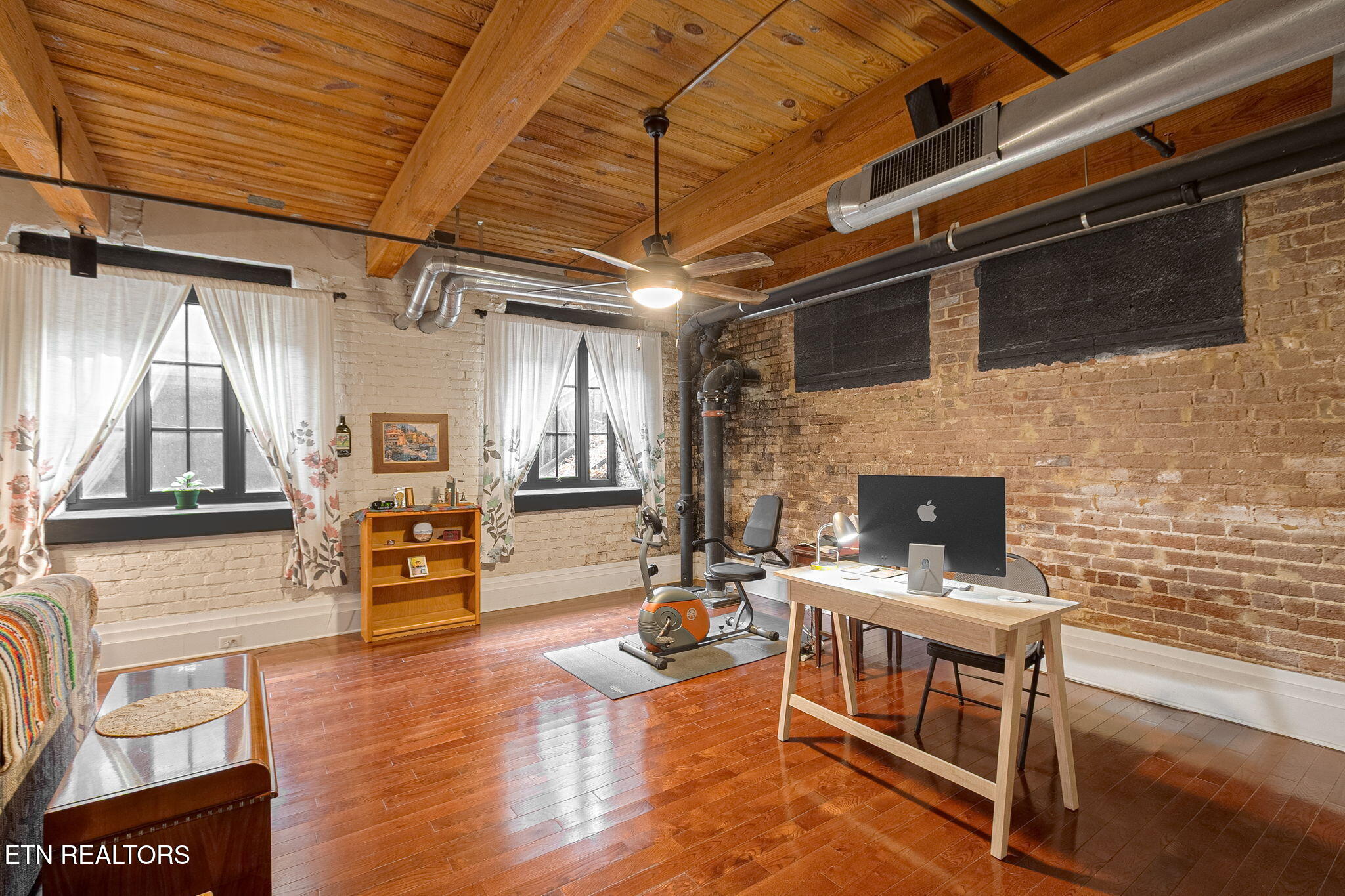 Knoxville, Tennessee, 37916, United States, 1 Bedroom Bedrooms, ,1 BathroomBathrooms,Residential,For Sale,1995398