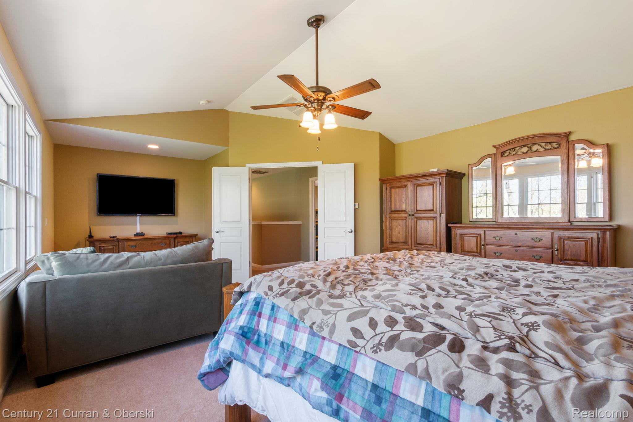 Northville, Michigan, 48168, United States, 5 Bedrooms Bedrooms, ,6 BathroomsBathrooms,Residential,For Sale,2048857