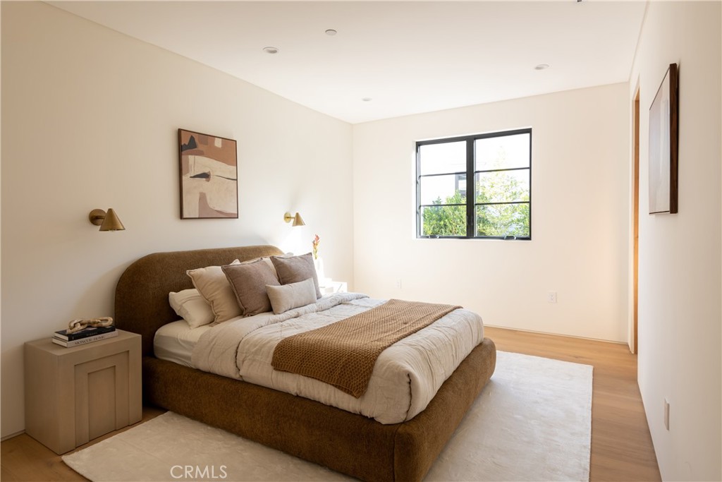 Sherman Oaks, California, 91423, United States, 6 Bedrooms Bedrooms, ,7 BathroomsBathrooms,Residential,For Sale,1990929