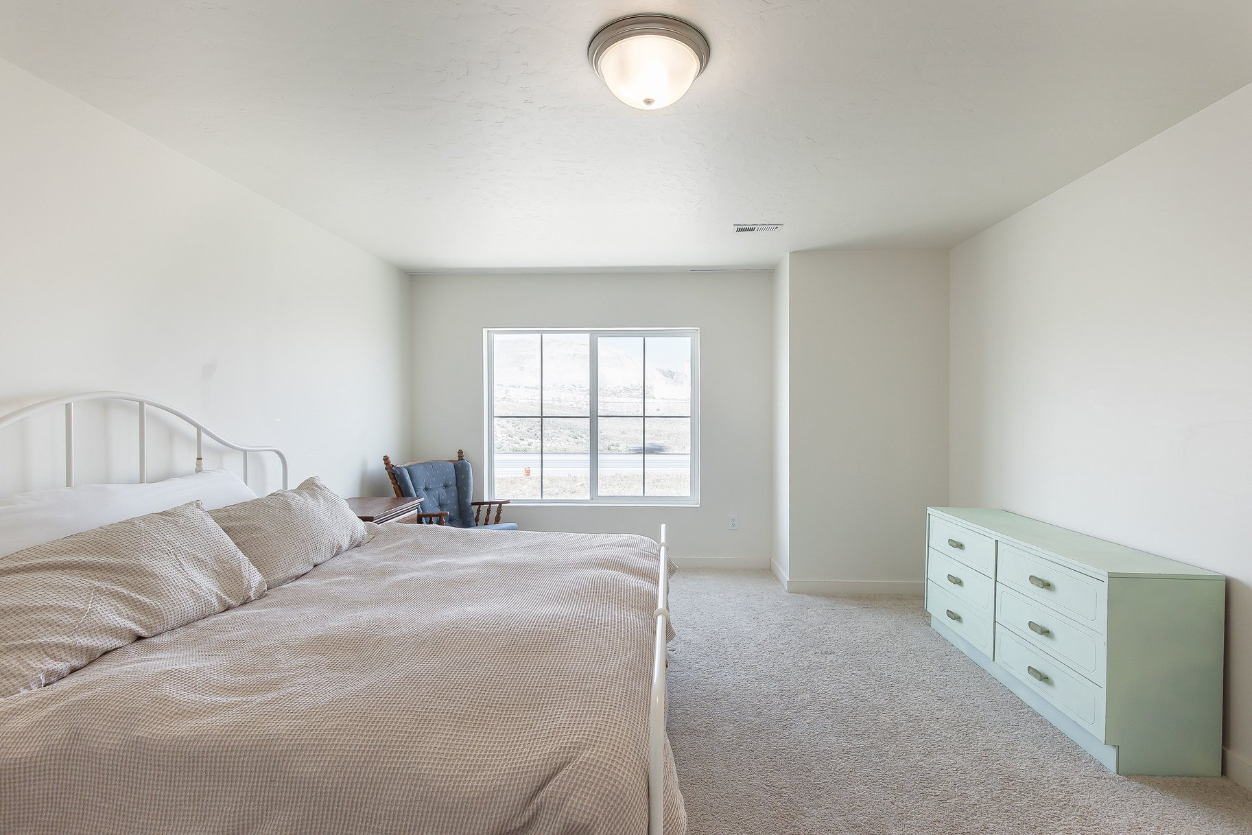  Bright & Quiet Townhome Ready to Be Your Next Home - 物件實景