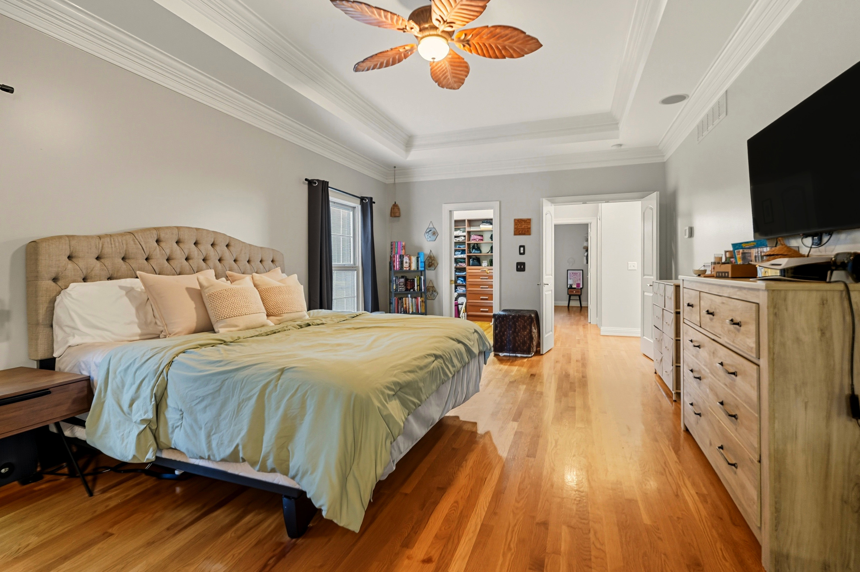 Louisville, Kentucky, 40220, United States, 3 Bedrooms Bedrooms, ,4 BathroomsBathrooms,Residential,For Sale,1979535