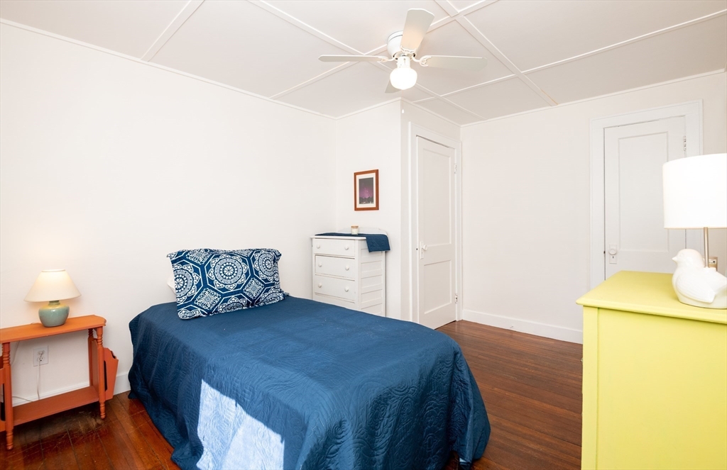 Stoneham, Massachusetts, 02180, United States, 3 Bedrooms Bedrooms, ,1 BathroomBathrooms,Residential,For Sale,1974413