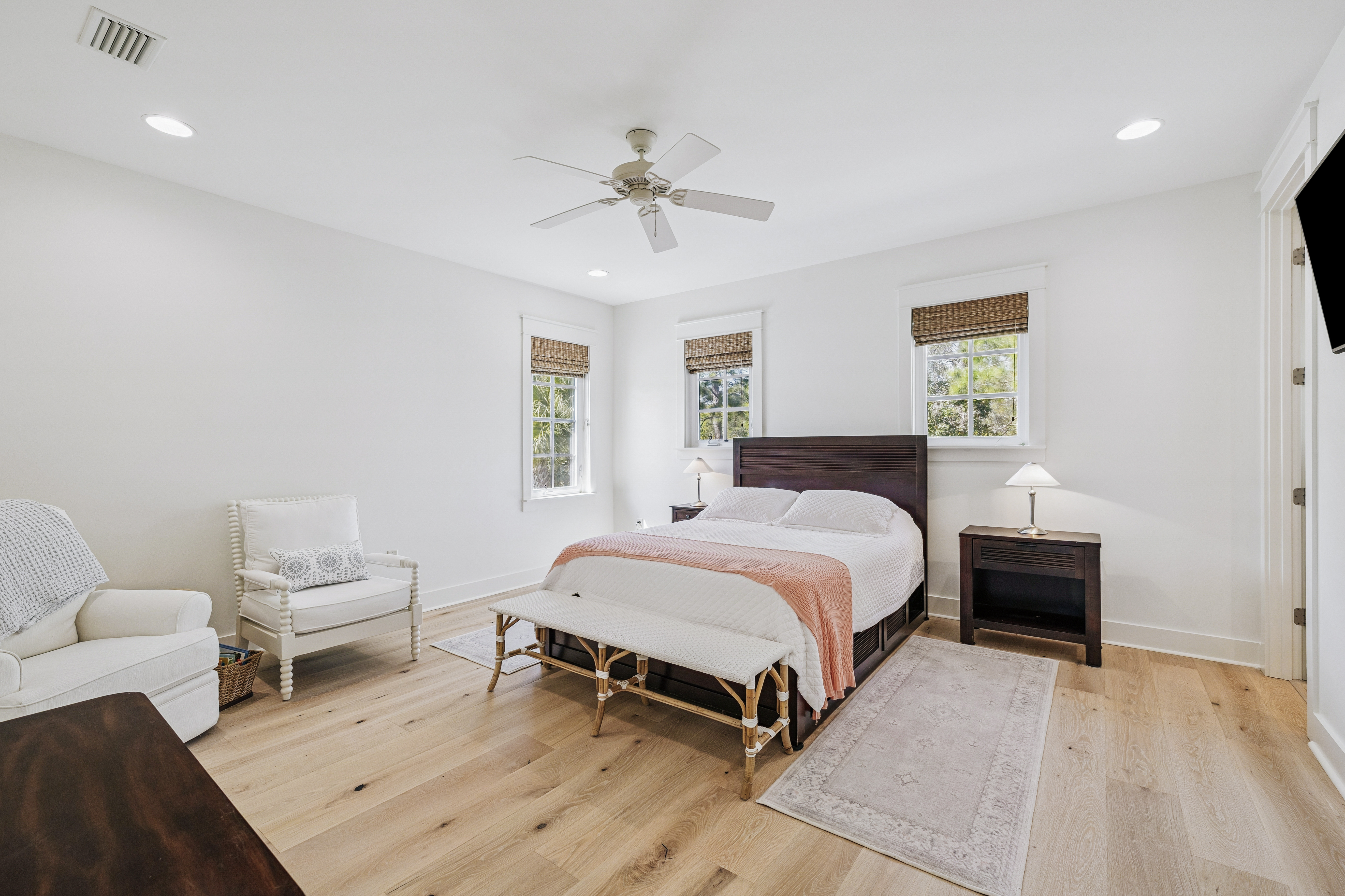  Timless Sophistication With Modern Updates In Hidden Gem Community - 物件實景