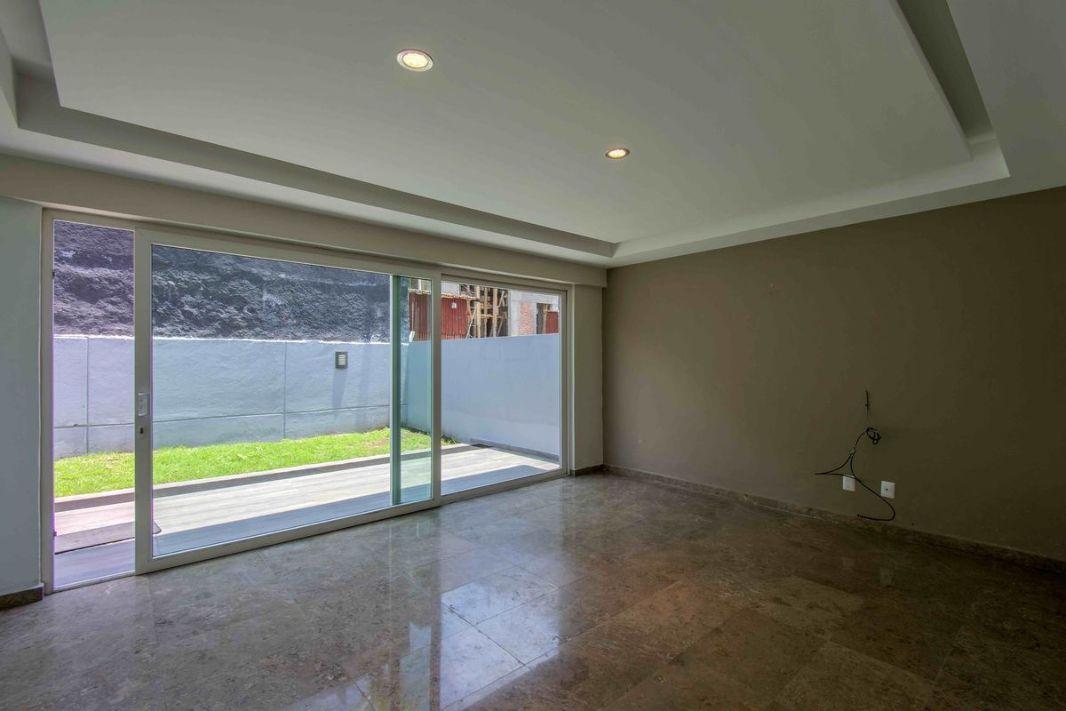Puerta de Jerez, Atizapán de Zaragoza, Estado de México, 52930, Mexico, 4 Bedrooms Bedrooms, ,5 BathroomsBathrooms,Residential,For Sale,Puerta de Jerez,1444580