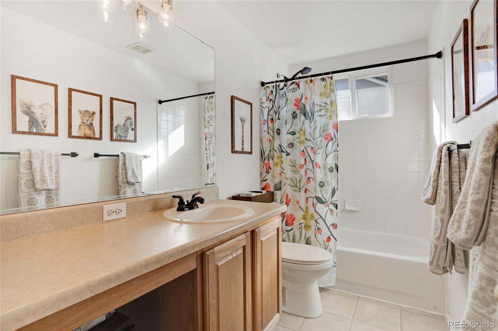 Thornton, Colorado, 80602, United States, 4 Bedrooms Bedrooms, ,3 BathroomsBathrooms,Residential,For Sale,1972750