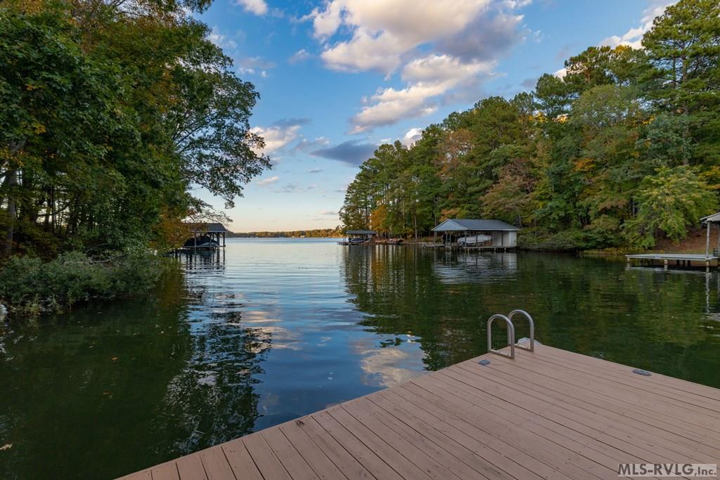 Boydton, Virginia, 23917, United States, 5 Bedrooms Bedrooms, ,4 BathroomsBathrooms,Residential,For Sale,1991597