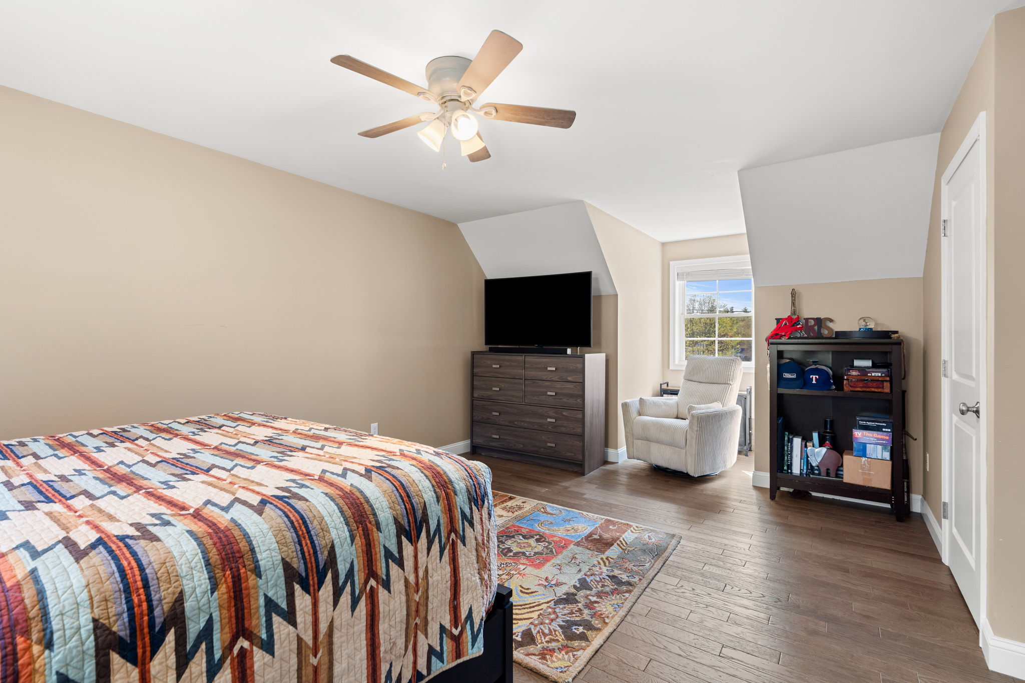  32 Dennison Ave, Salem, NH, 03079 - 物件實景