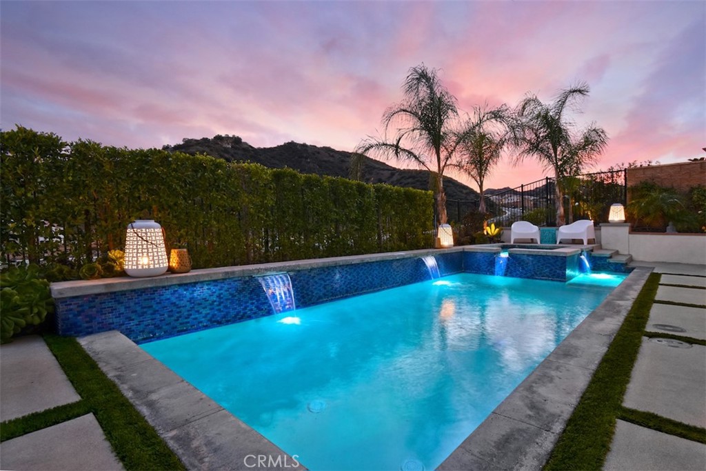 West Hills, California, 91304, United States, 5 Bedrooms Bedrooms, ,6 BathroomsBathrooms,Residential,For Sale,1847144