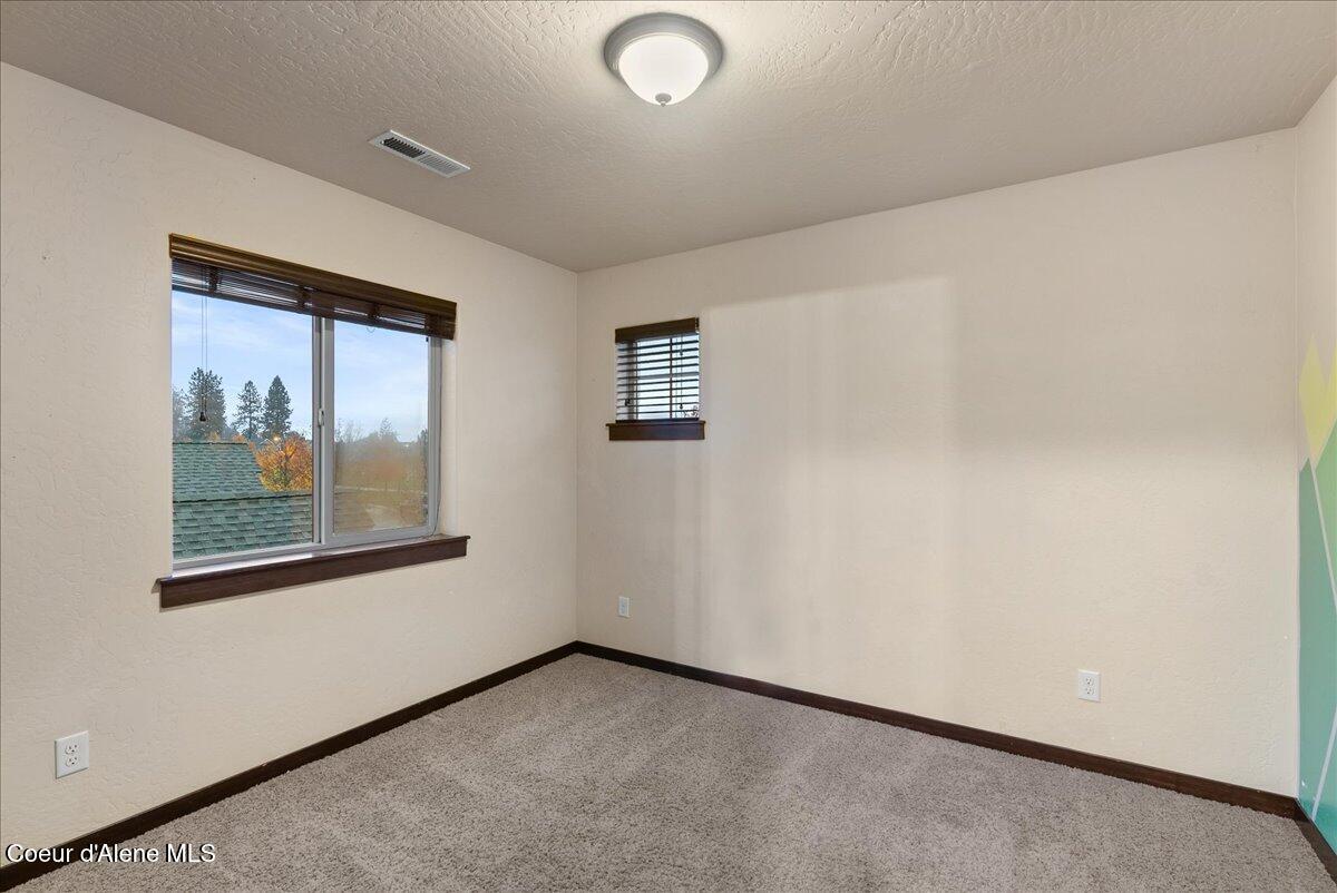 Coeur D'alene, Idaho, 83815, United States, 4 Bedrooms Bedrooms, ,2 BathroomsBathrooms,Residential,For Sale,1989025