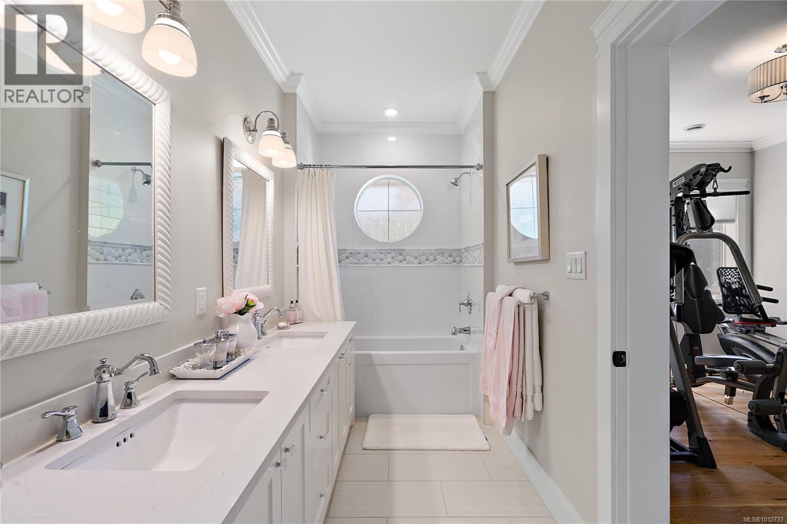 NORTH SAANICH, British Columbia, V8L 1G5, CA, 5 Bedrooms Bedrooms, ,5 BathroomsBathrooms,Residential,For Sale,1951141