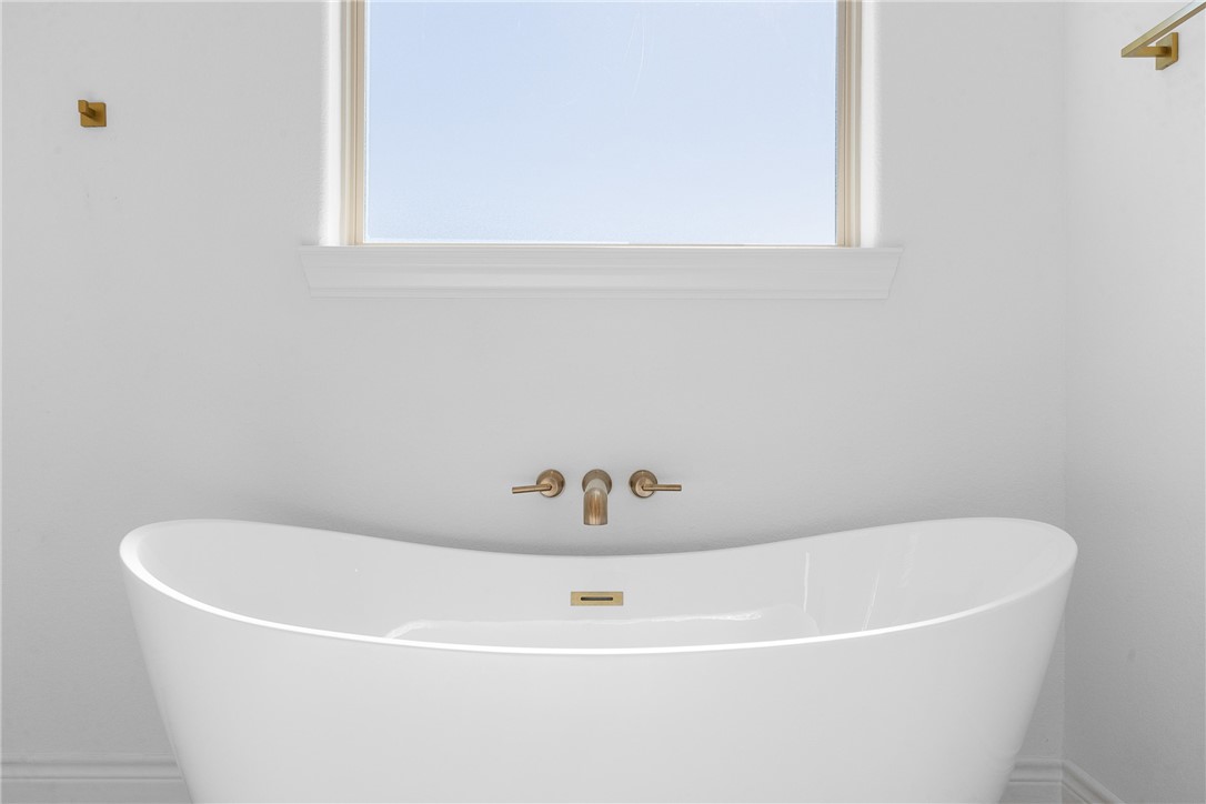 Bryan, Texas, 77808, United States, 3 Bedrooms Bedrooms, ,3 BathroomsBathrooms,Residential,For Sale,1984119