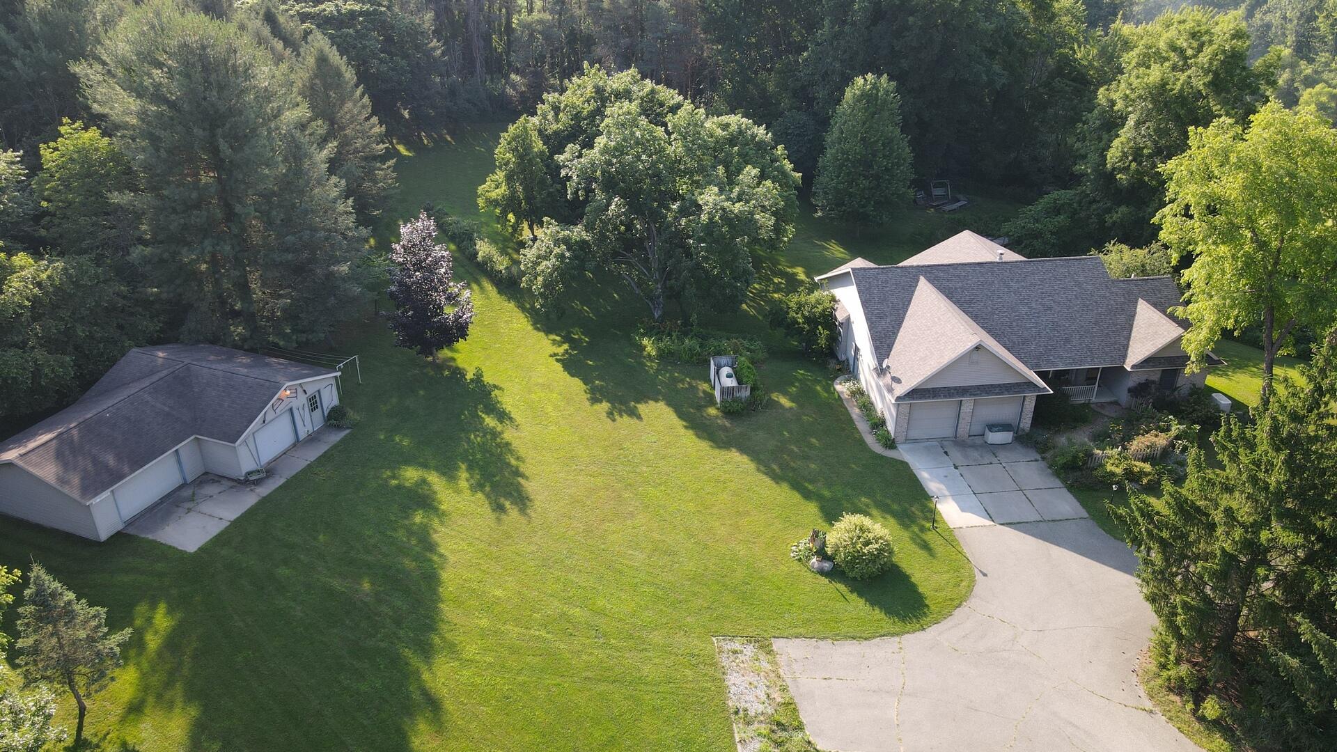 Portland, Michigan, 48875, United States, 5 Bedrooms Bedrooms, ,4 BathroomsBathrooms,Residential,For Sale,1928333