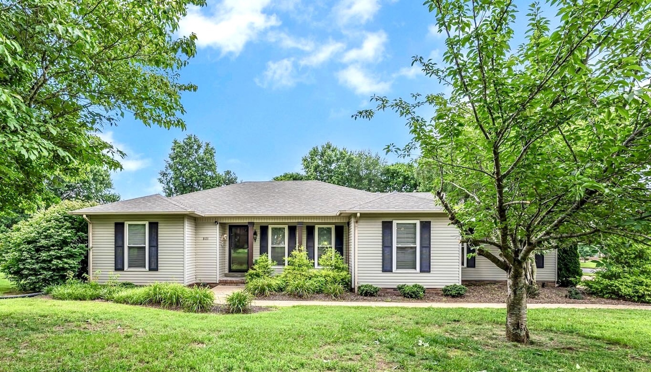  801 Douglas Dr, Lawrenceburg, TN, 38464 - 物件實景