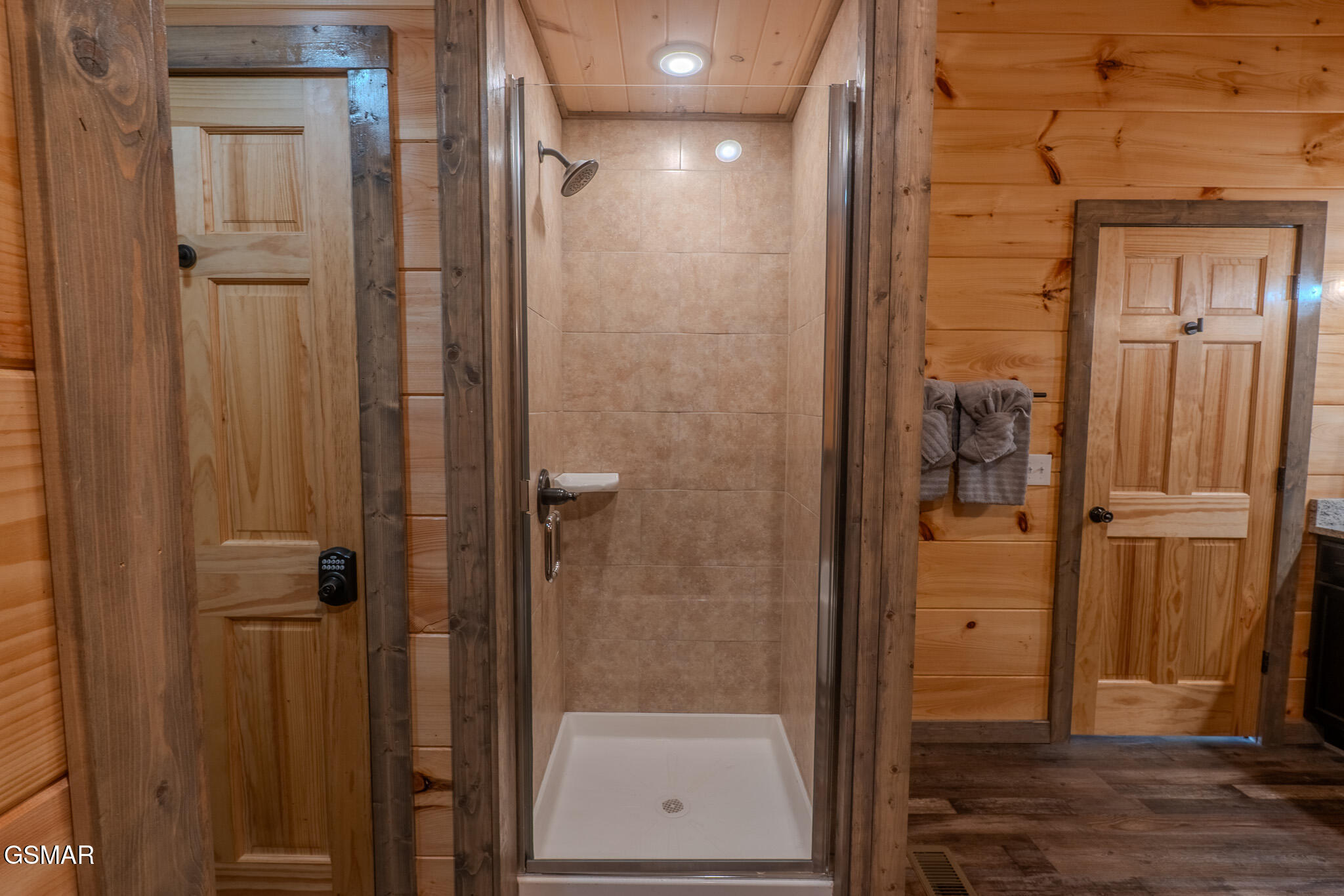 Sevierville, Tennessee, 37876, United States, 3 Bedrooms Bedrooms, ,3 BathroomsBathrooms,Residential,For Sale,2020678