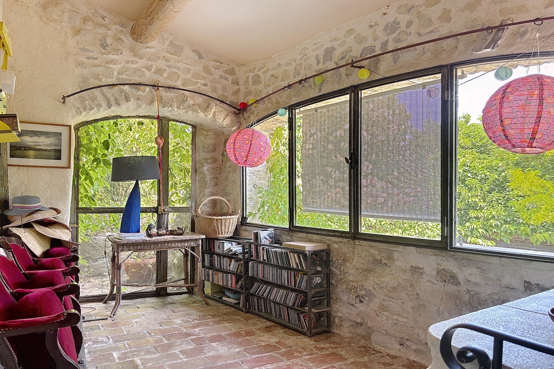  Character property with guest house and pool, nestled in unspoilt nature near U… - 物件實景