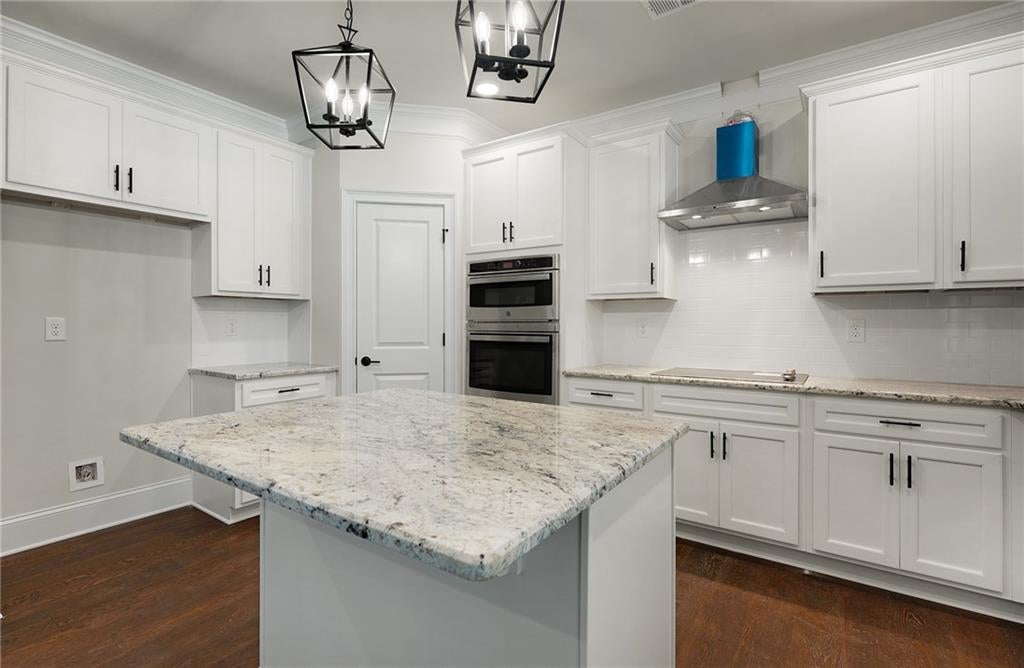 Adairsville, Georgia, 30103, United States, 4 Bedrooms Bedrooms, ,3 BathroomsBathrooms,Residential,For Sale,1976027