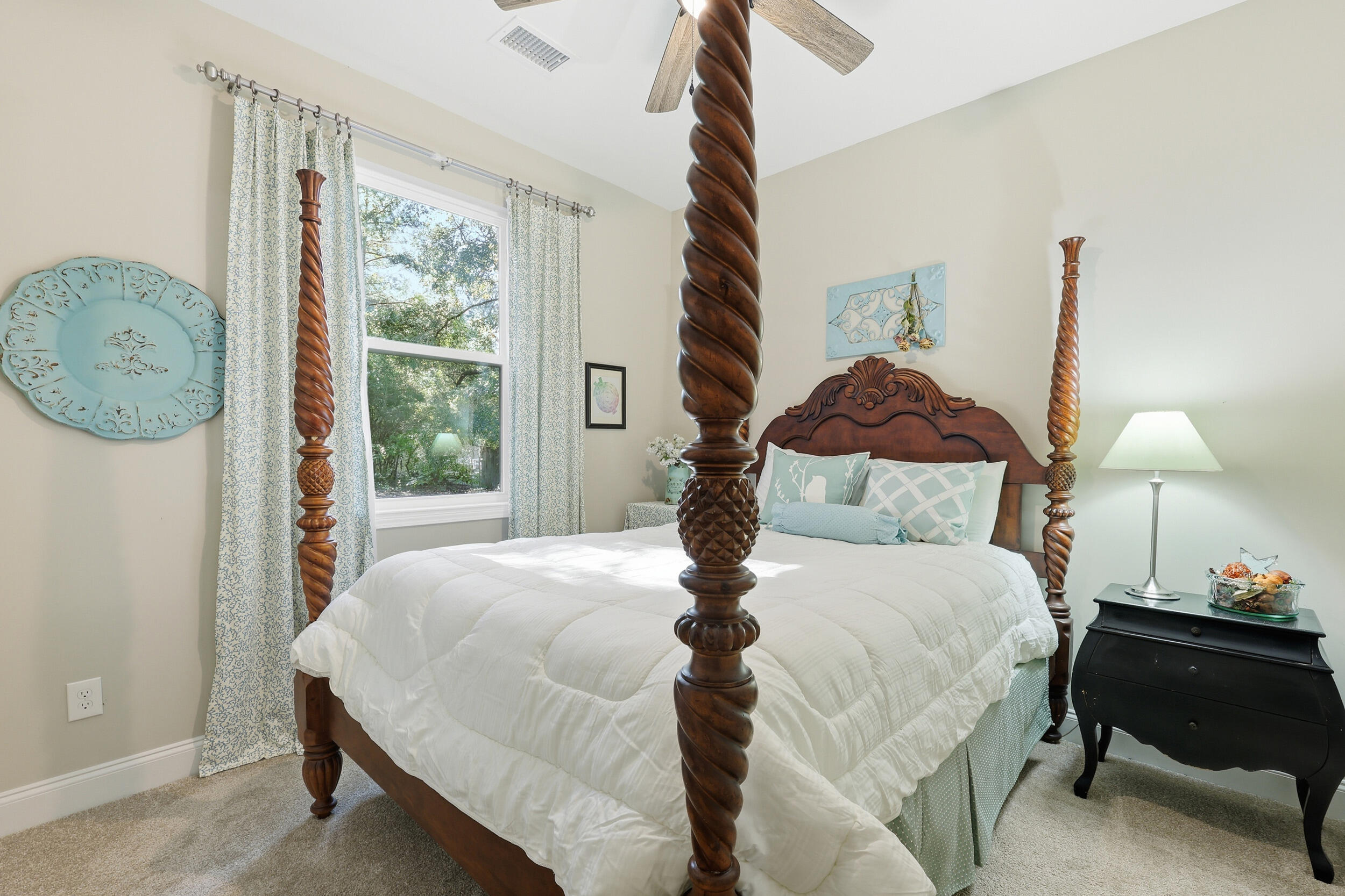 Mount Pleasant, South Carolina, 29466, United States, 3 Bedrooms Bedrooms, ,2 BathroomsBathrooms,Residential,For Sale,1992922