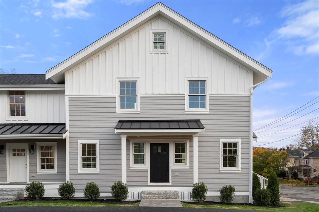 Wellesley, Massachusetts, 02482, United States, 3 Bedrooms Bedrooms, ,4 BathroomsBathrooms,Residential,For Sale,1990974