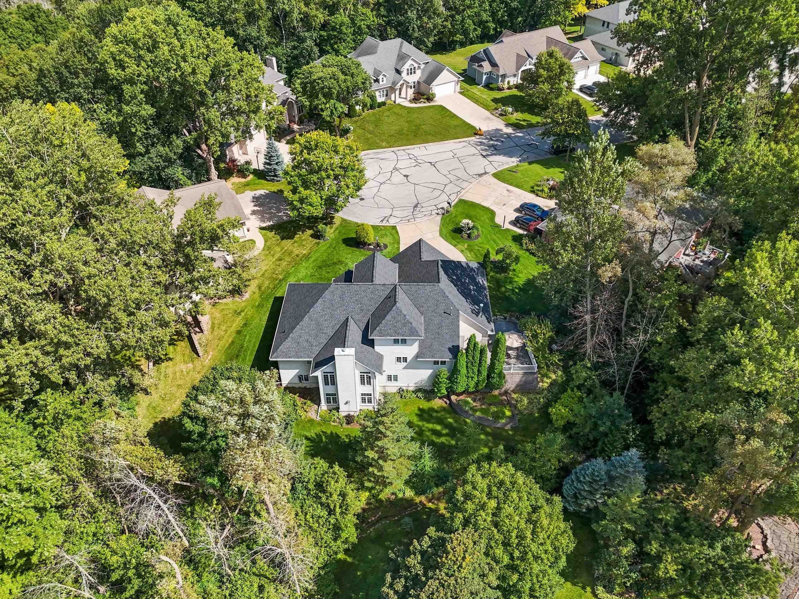 GREEN BAY, Wisconsin, 54302-5254, United States, 5 Bedrooms Bedrooms, ,4 BathroomsBathrooms,Residential,For Sale,1975812