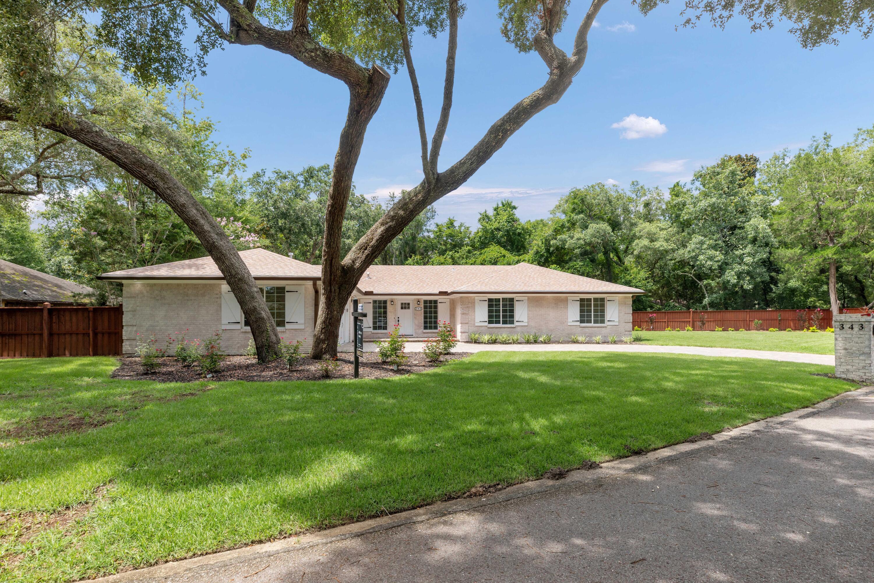Niceville, Florida, 32578, United States, 3 Bedrooms Bedrooms, ,2 BathroomsBathrooms,Residential,For Sale,1982327