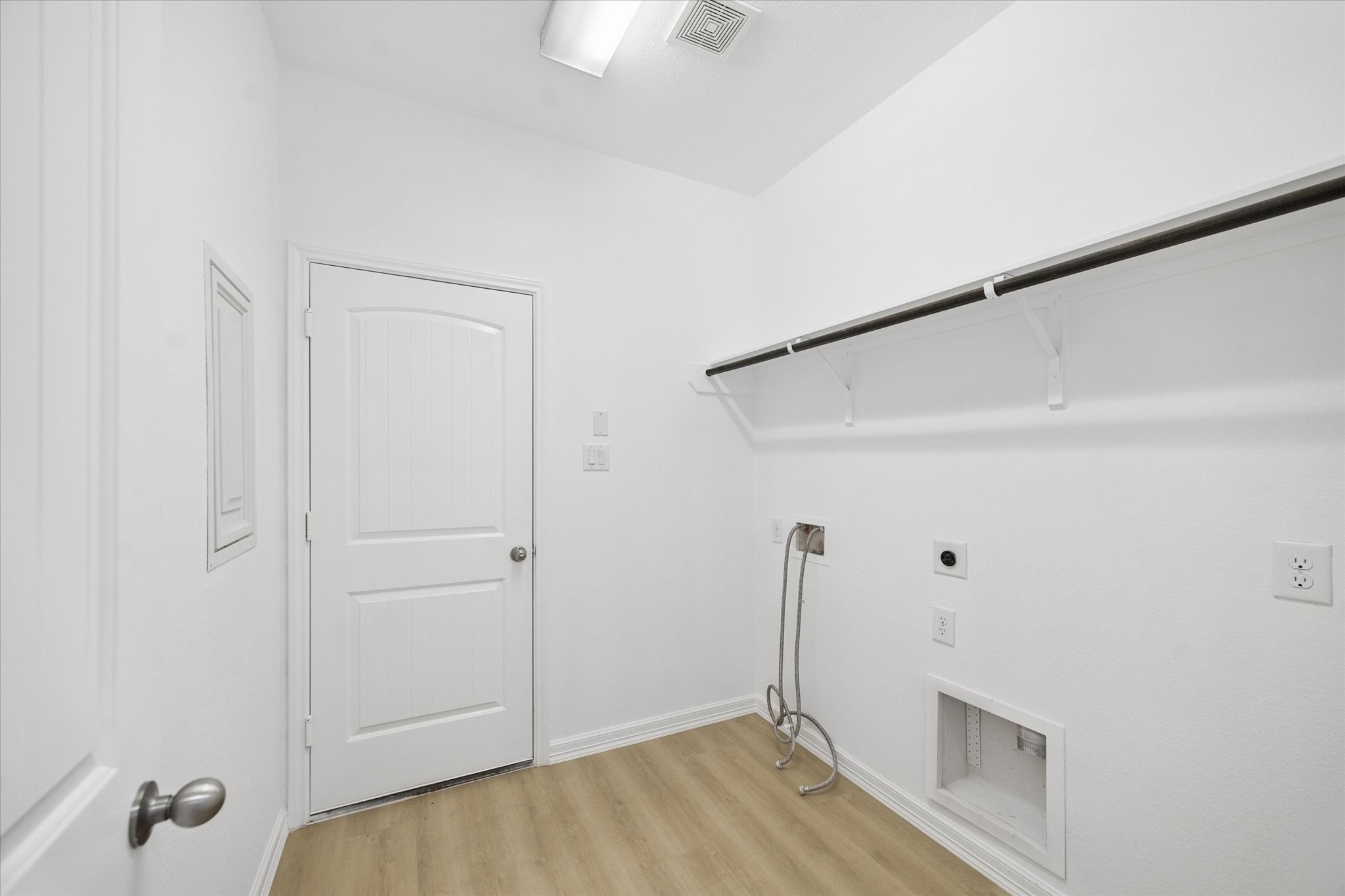  8819 Alicia Drive - 物件實景