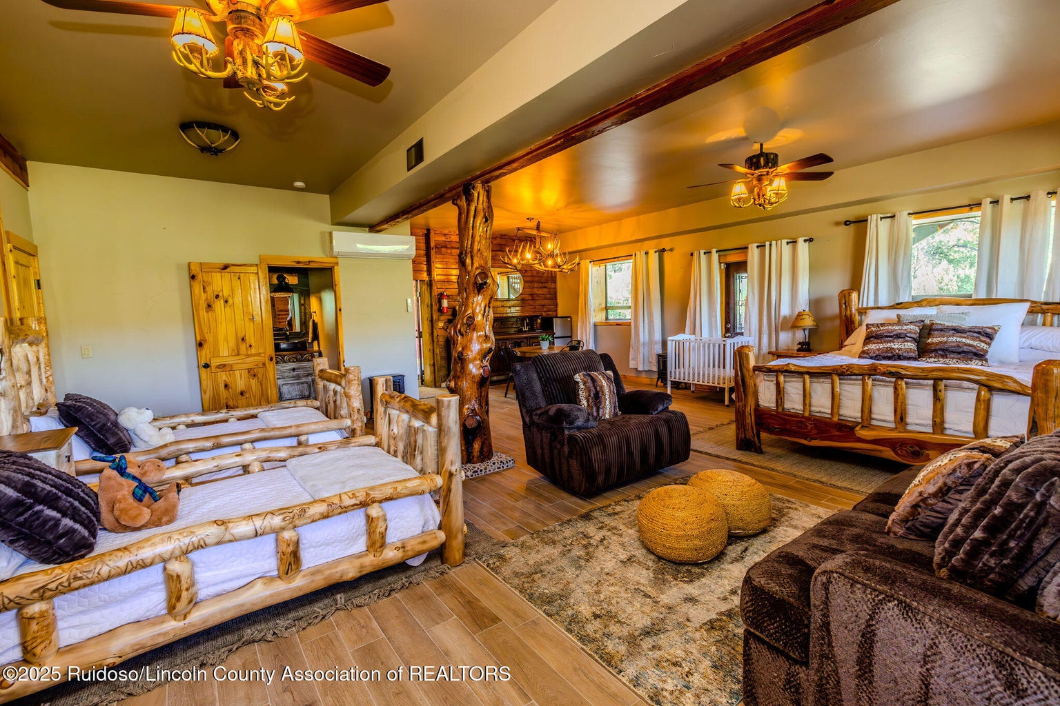 Alto, New Mexico, 88312, United States, 3 Bedrooms Bedrooms, ,3 BathroomsBathrooms,Residential,For Sale,1941971