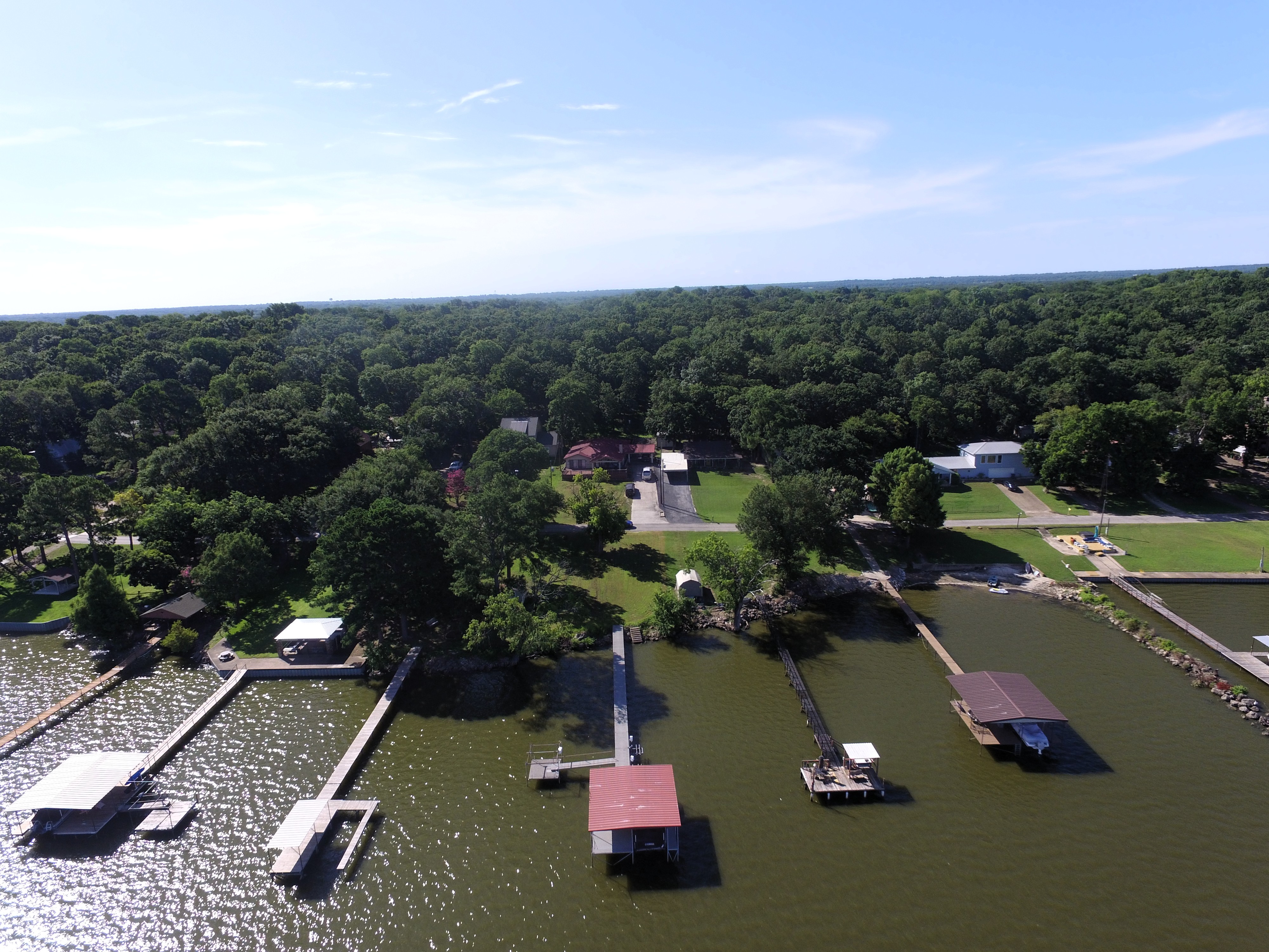 Quinlan, Texas, 75474, United States, 5 Bedrooms Bedrooms, ,4 BathroomsBathrooms,Residential,For Sale,1978468