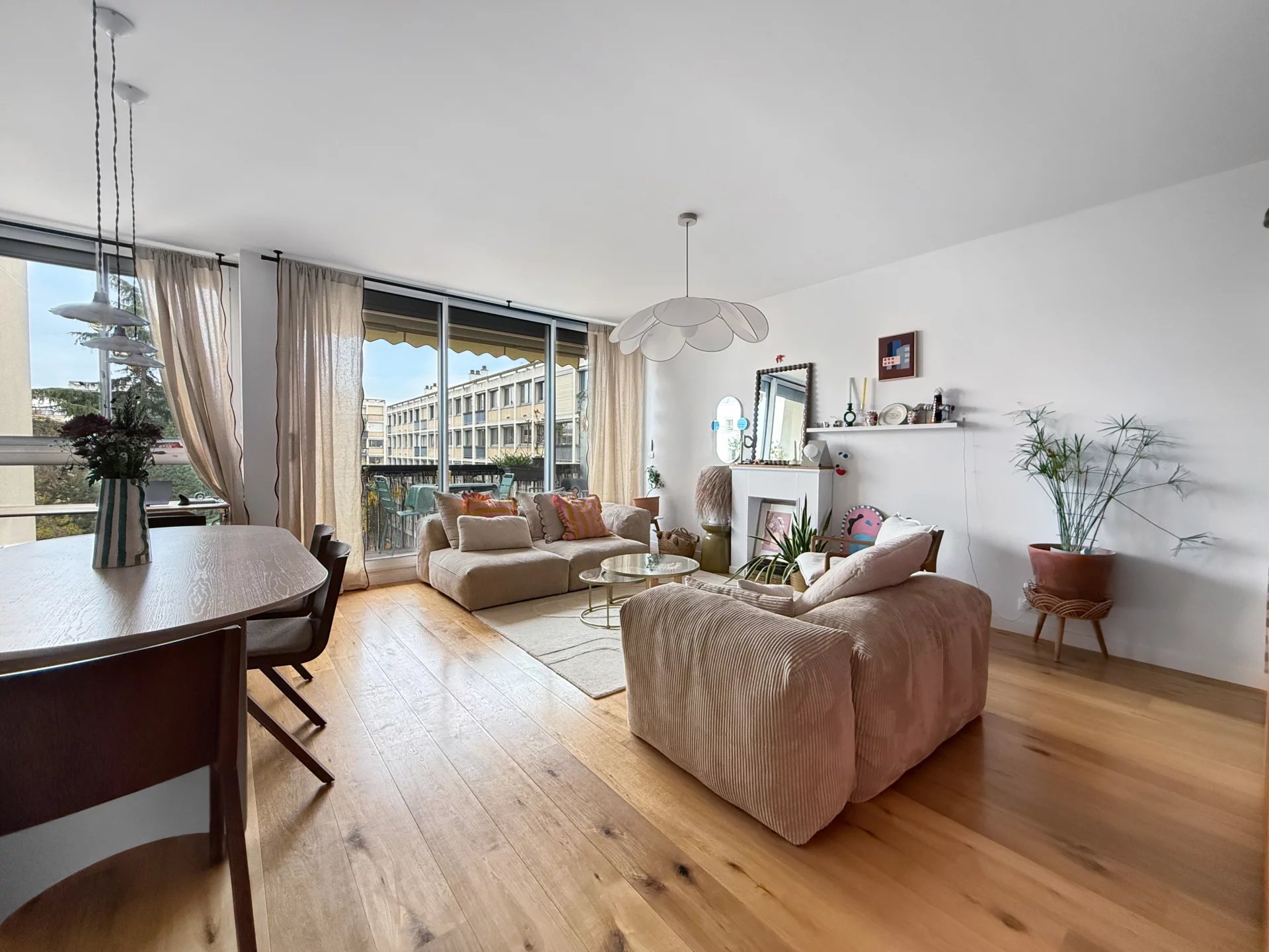 Suresnes, Île-de-France, 92150, FR, 3 Bedrooms Bedrooms, ,3 BathroomsBathrooms,Residential,For Sale,1991868